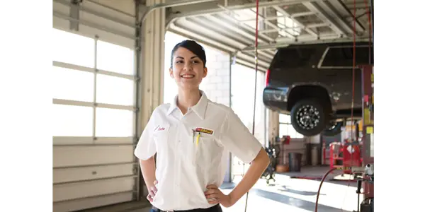 Female Les Schwab Employee